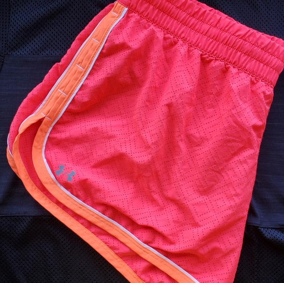 🔥3/$30 UnderArmour Heatgear Semi-fitted Running Shorts - Picture 8 of 8